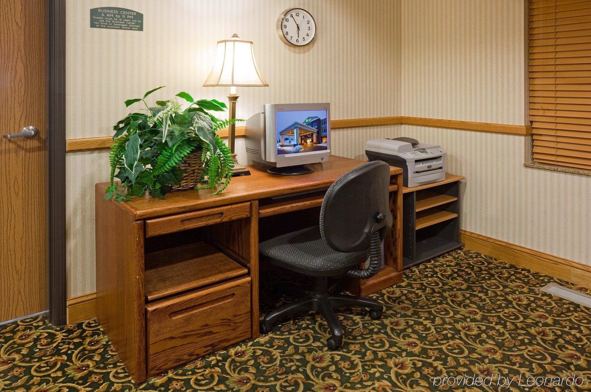 Holiday Inn Express Hotel & Suites Chanhassen, An Ihg Hotel Facilities photo